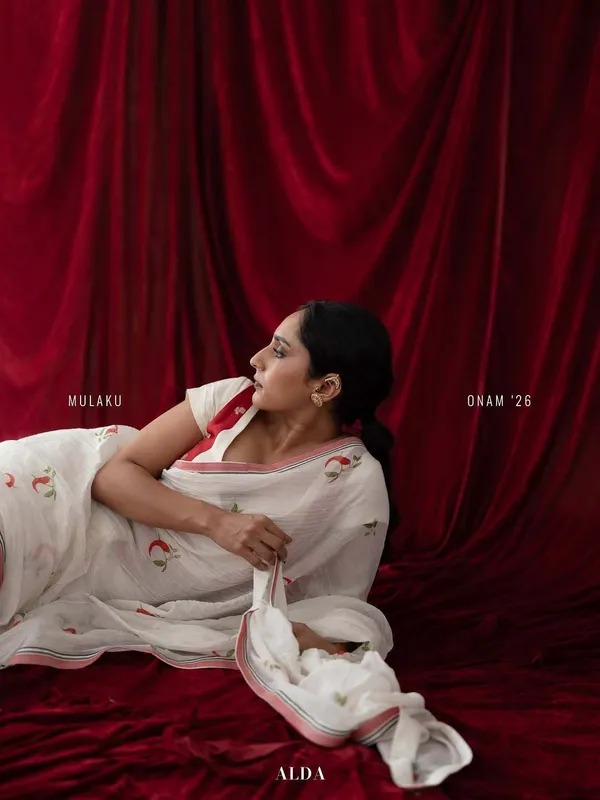 White_Linen_Saree_For_Women