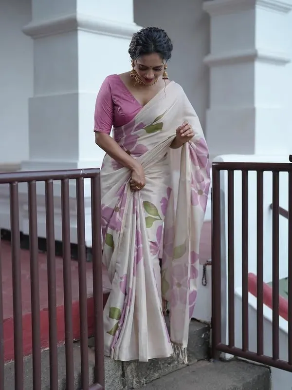 White_Pure_Silk_Saree_For_Women