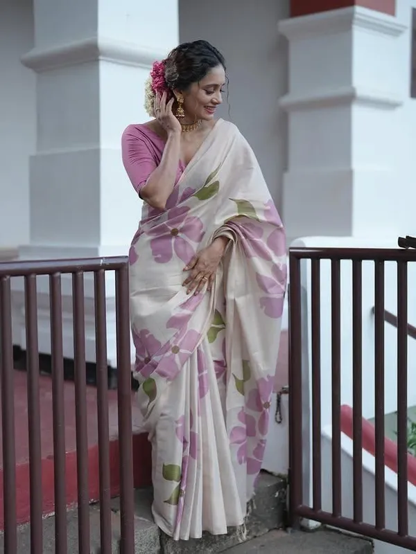 White_Pure_Silk_Saree_For_Women