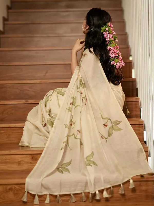 Beige_Linen_Saree_For_Women