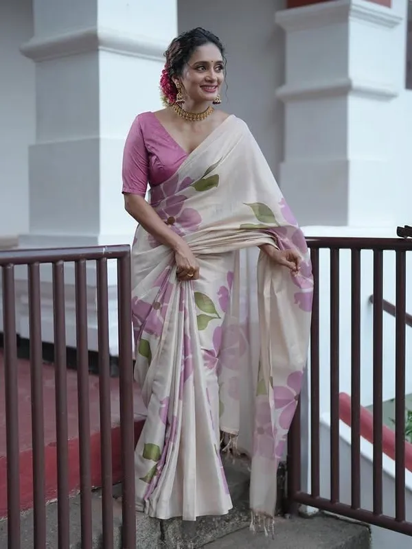 White_Pure_Silk_Saree_For_Women