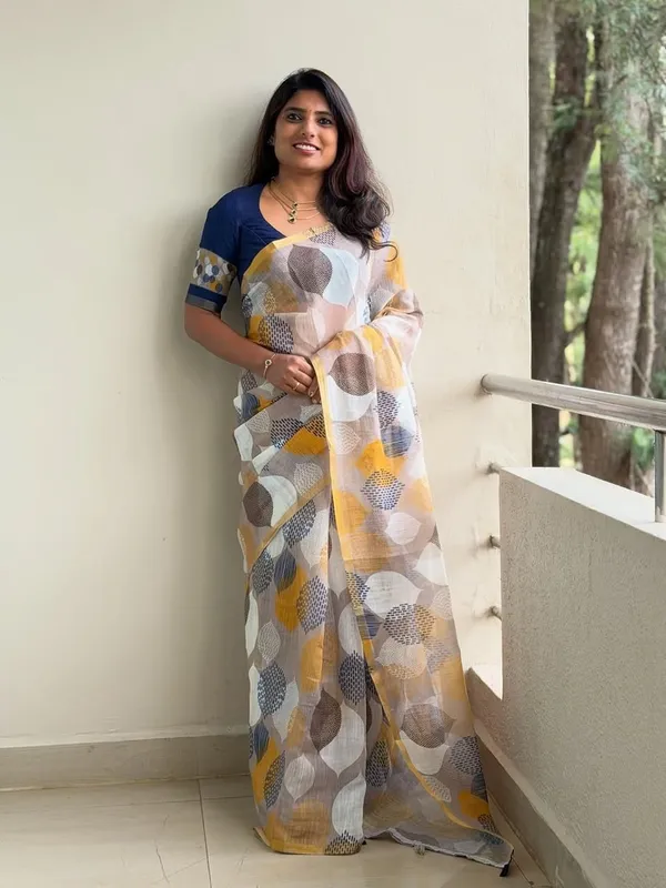 Beige_Linen_Saree_For_Women