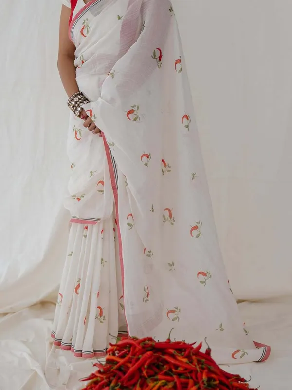 White_Linen_Saree_For_Women