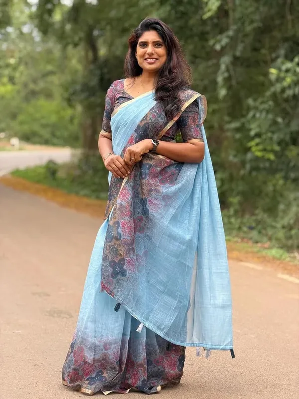 Light_Blue_Linen_Saree_For_Women