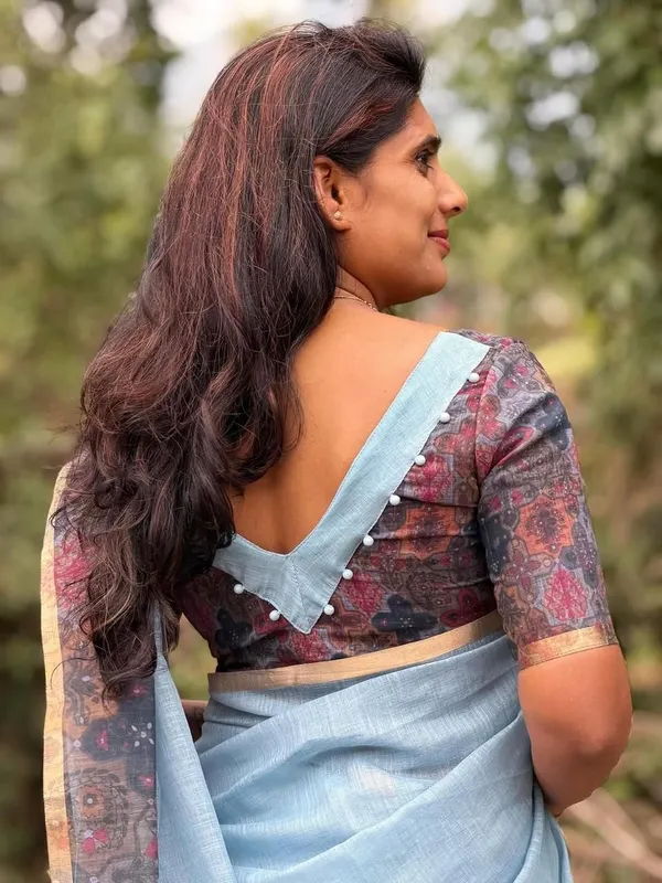 Light_Blue_Linen_Saree_For_Women