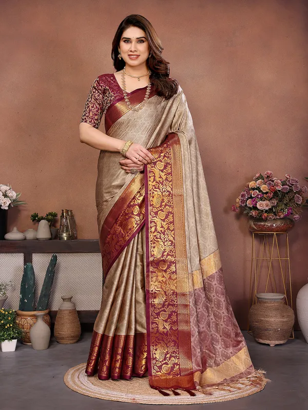 Beige_With_Maroon_And_Gold_Silk_Cotton_Saree_For_Women