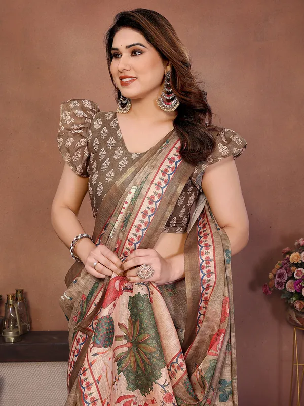 Beige_Silk_Blend_Saree_For_Women