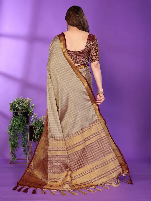 Beige_Silk_Cotton_Saree_For_Women