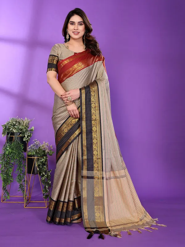 Beige_Silk_Cotton_Saree_For_Women