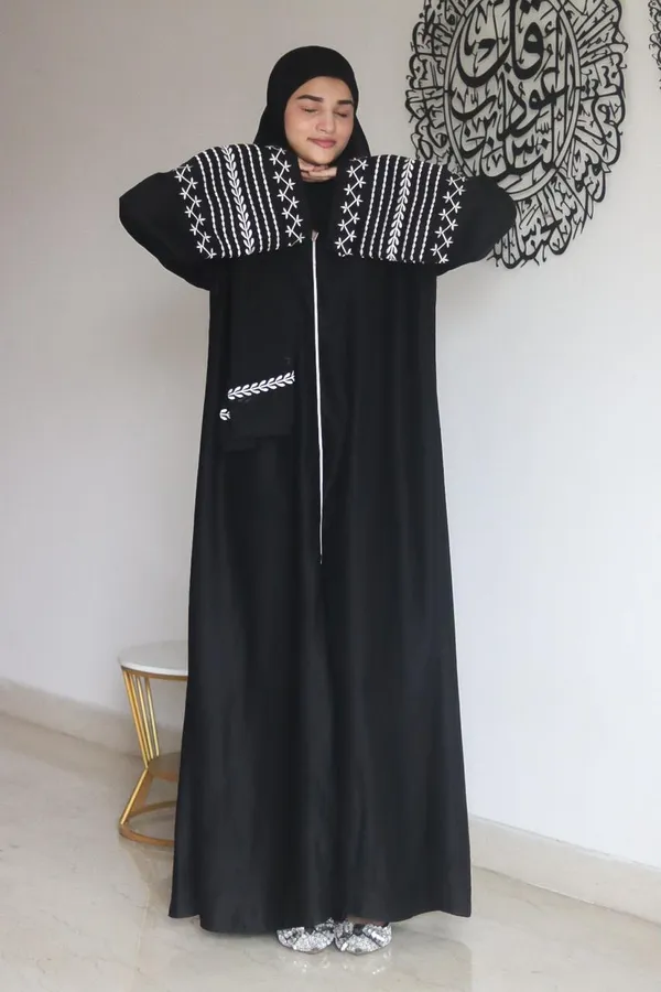 Black_Embroidery_Abaya_With_Hijab_For_Women