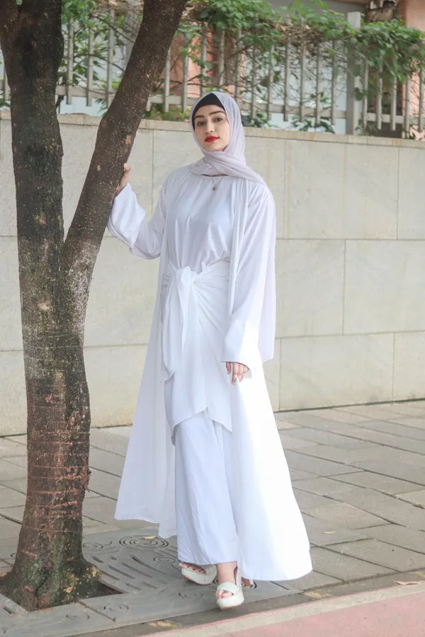 White_Mermaid_Tie-Up_Abaya_With_Hijab_For_Women