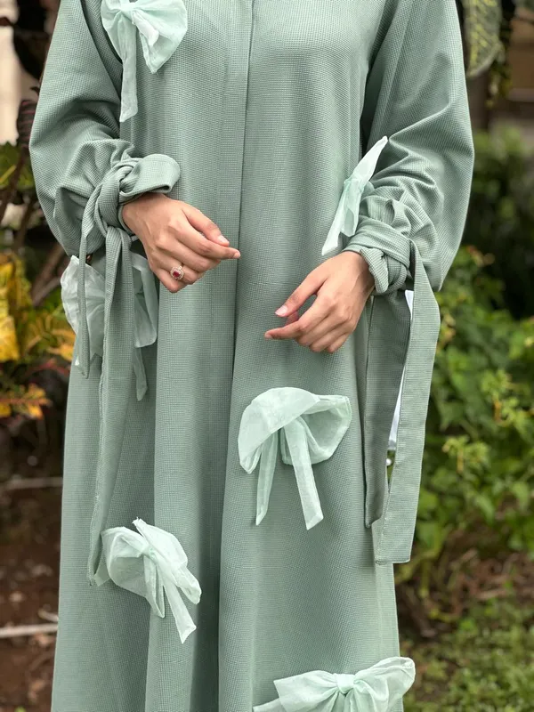 Mint_Popcorn_Fabric_3D_Bow_Abaya_For_Women