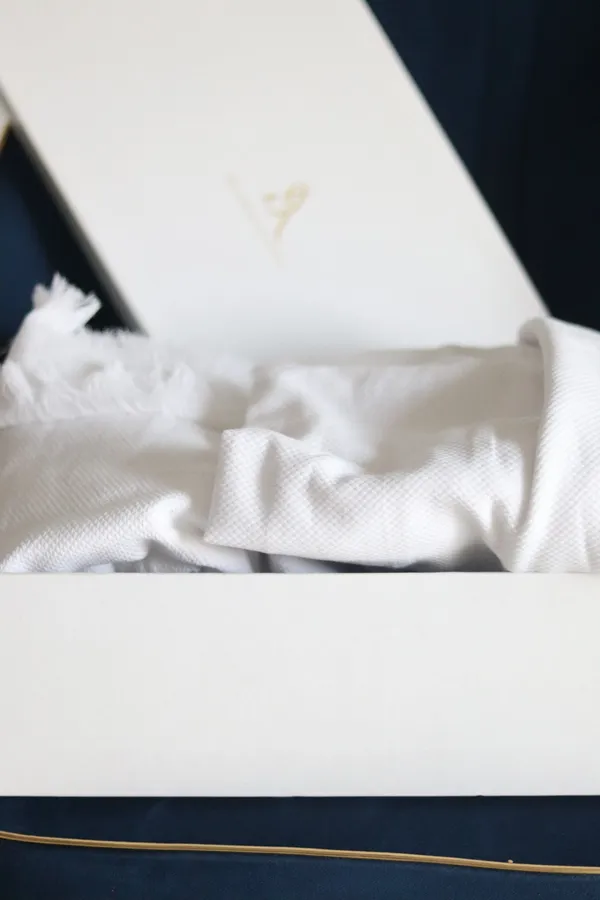 White_Towel_Unstitched_Ihram_Set_For_Men