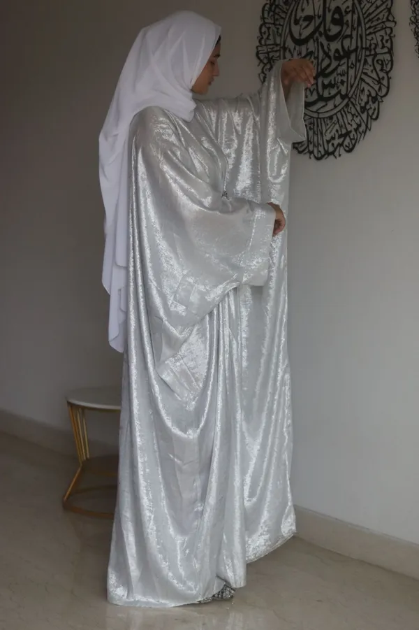 Silver_Shimmer_Abaya_With_Hijab_For_Women