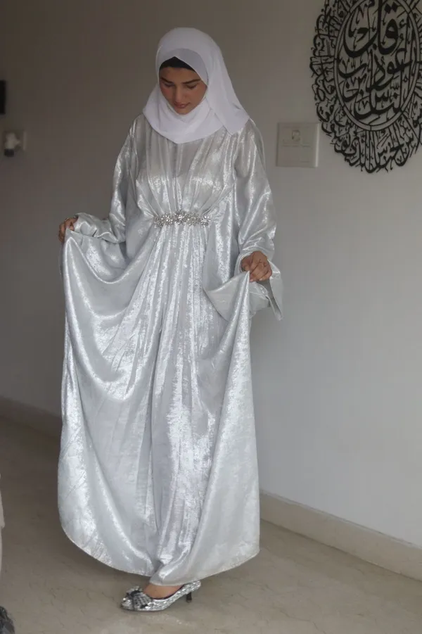 Silver_Shimmer_Abaya_With_Hijab_For_Women