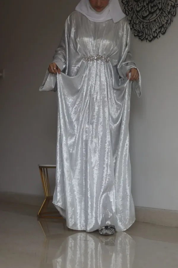 Silver_Shimmer_Abaya_With_Hijab_For_Women