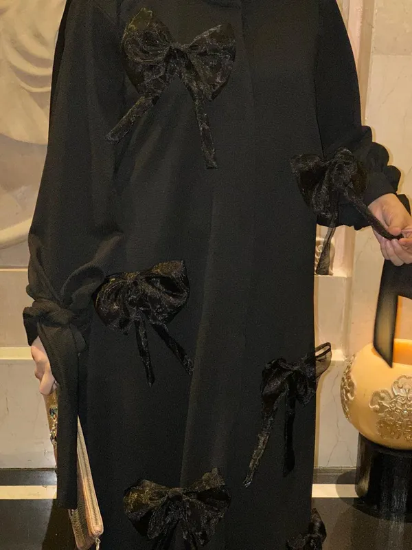 Black_Popcorn_Fabric_3D_Bow_Abaya_For_Women