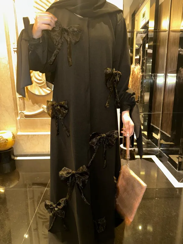 Black_Popcorn_Fabric_3D_Bow_Abaya_For_Women
