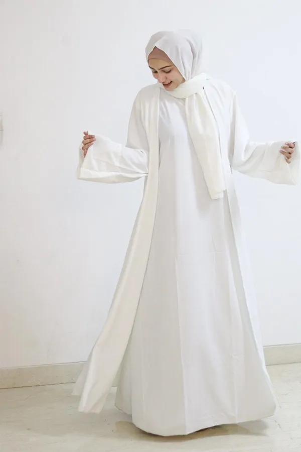 White_Umrah_Abaya_With_Inner_Slit_Shrug_Hijab_For_Women