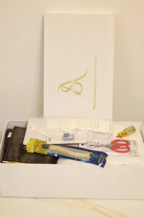 Umrah_Essentials_Gift_Box_For_Men