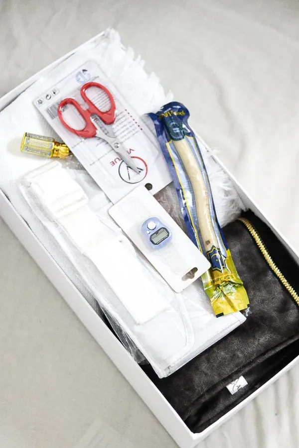Umrah_Essentials_Gift_Box_For_Men