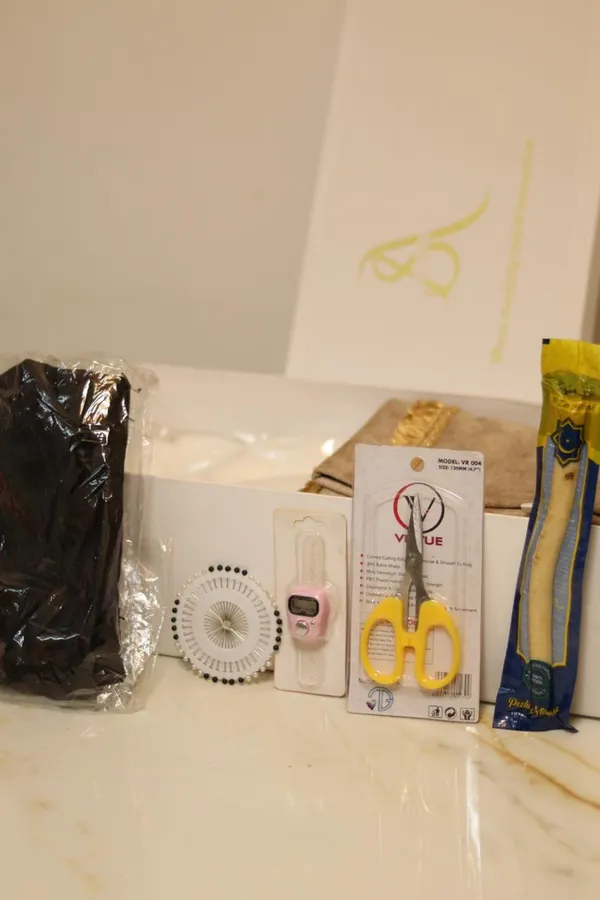 Umrah_Essentials_Gift_Box_For_Women