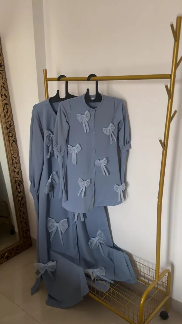 Baby_Blue_Popcorn_Fabric_3D_Bow_Mom_Daughter_Duo_Abaya