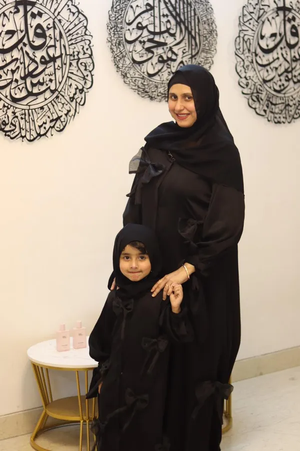 Black_Popcorn_Fabric_3D_Bow_Abaya_Mom_Daughter_Set_For_Women
