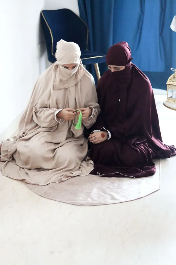 Beige_Brown_Rayon_Cotton_One_Piece_Jilbab_Set_Of_2
