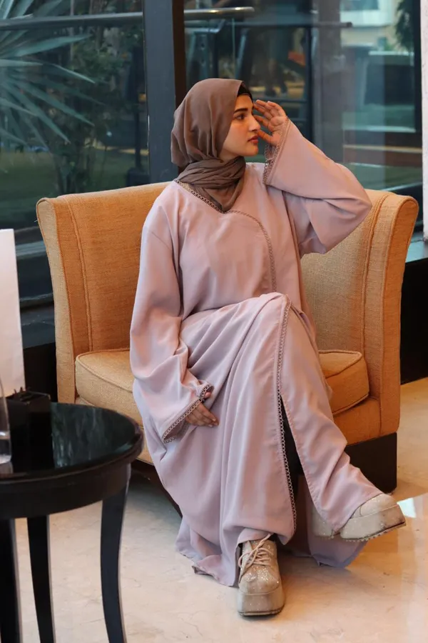 Beige_Lace_Serene_Abaya_For_Women