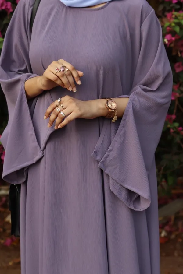 Faded_Purple_Zoom_Fabric_Cutwork_Abaya_For_Women