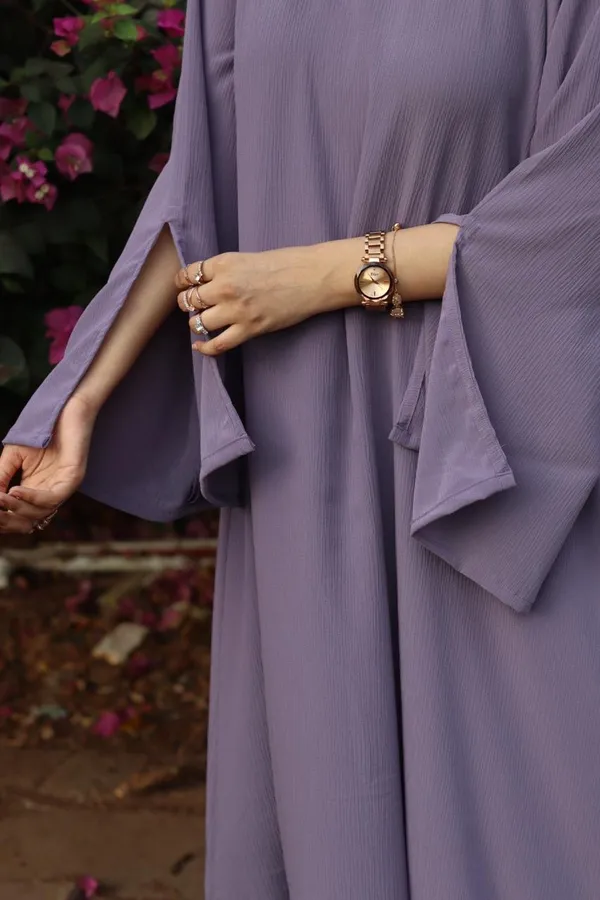 Faded_Purple_Zoom_Fabric_Cutwork_Abaya_For_Women
