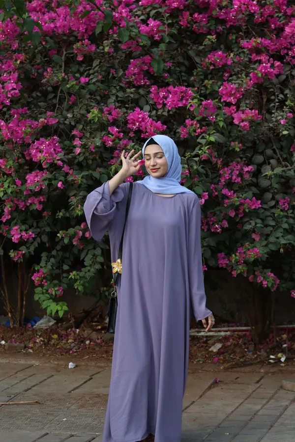 Faded_Purple_Zoom_Fabric_Cutwork_Abaya_For_Women