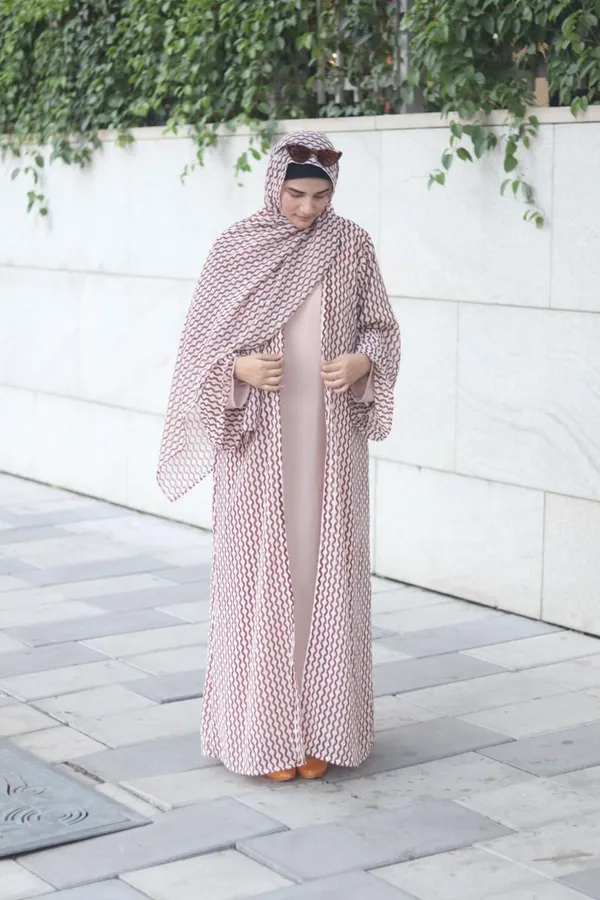 Mauve_Georgette_Zig_Zag_Printed_Abaya_With_Hijab_For_Women