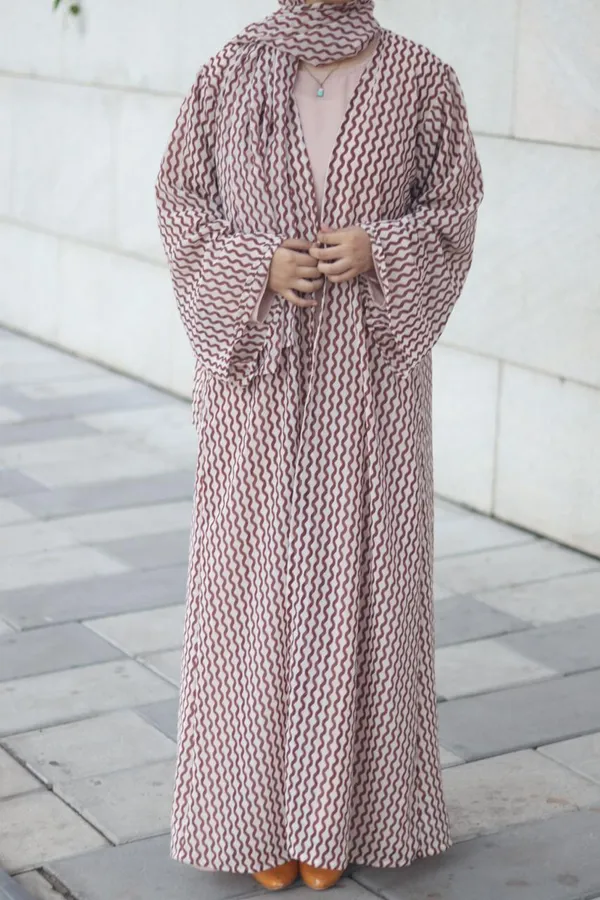 Mauve_Georgette_Zig_Zag_Printed_Abaya_With_Hijab_For_Women