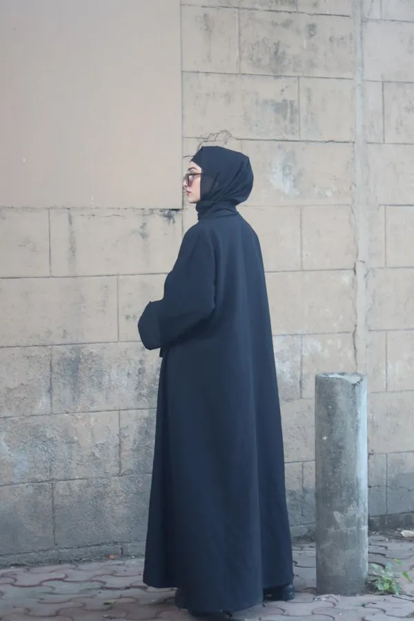 Black_Coat_Fabric_Tie-Up_Coat_Abaya_With_Hijab_For_Women