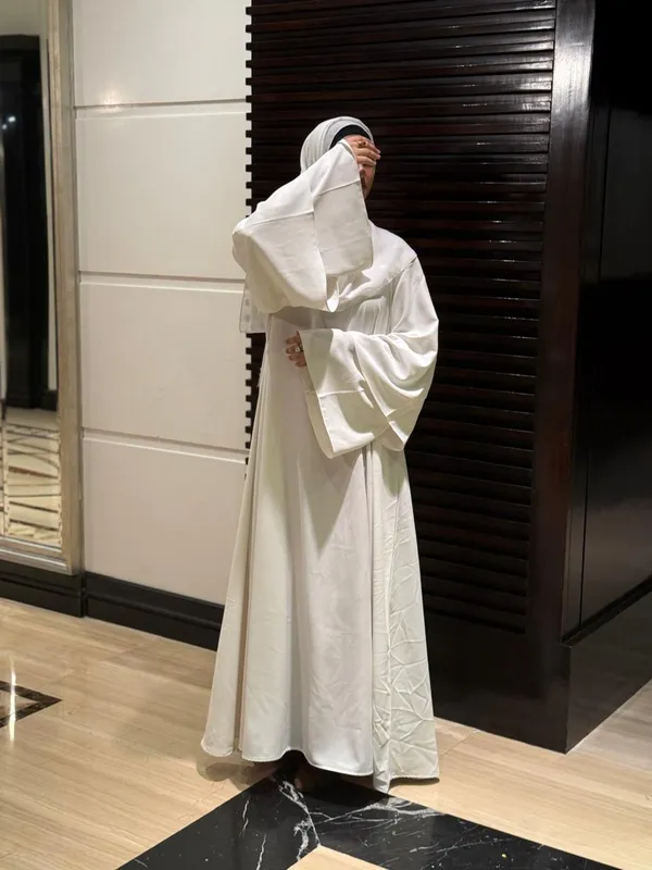 White_Flare_Sleeve_Umrah_Abaya_With_Hijab_For_Women