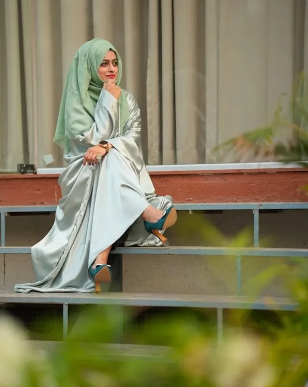 Ice_Green_Satin_Butterfly_Abaya_With_Belt_For_Women