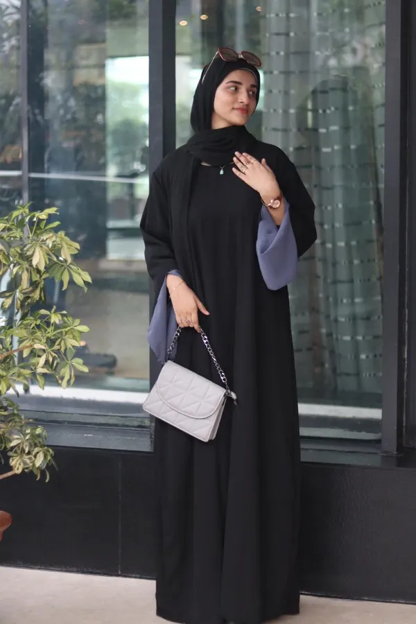 Black_Grey_Reversible_2-In-1_Abaya_For_Women