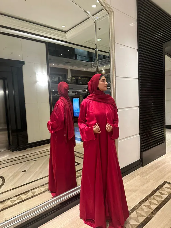 Red_2Pc_Abaya_Set_With_Inner_Slit_For_Women
