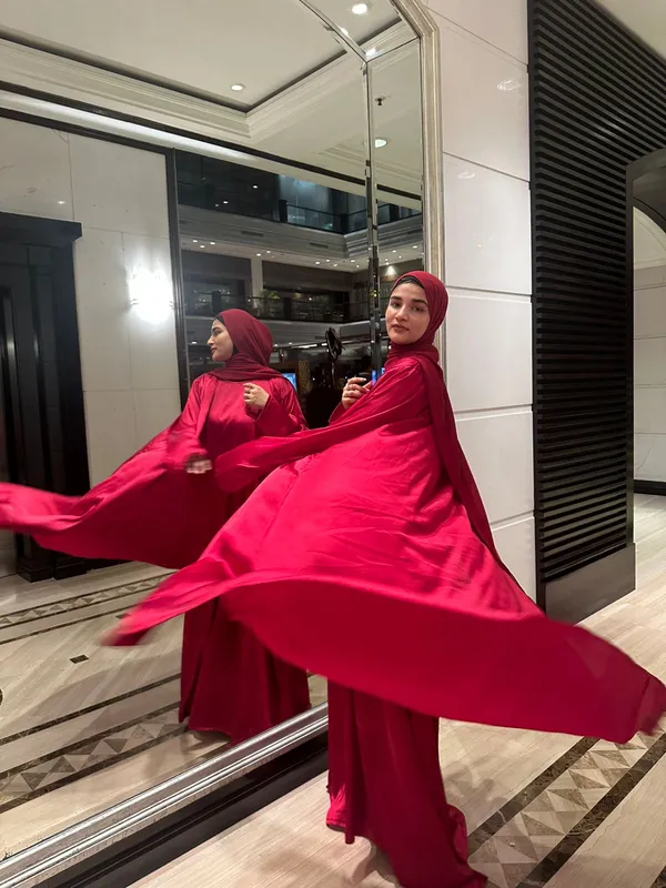 Red_2Pc_Abaya_Set_With_Inner_Slit_For_Women