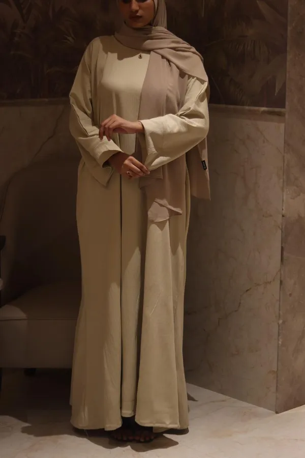 Beige_Cy_Fabric_Smart_Abaya_With_Pockets_And_Zip_For_Women