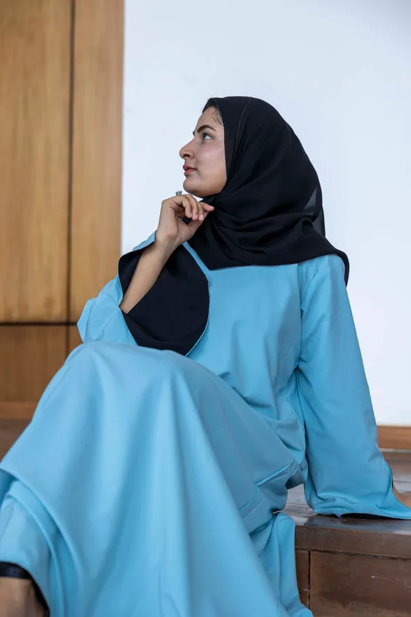 Black_Blue_Reversible_2-In-1_Abaya_For_Women