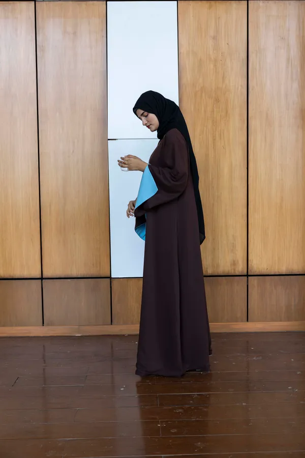 Brown_Blue_Reversible_2-In-1_Abaya_For_Women