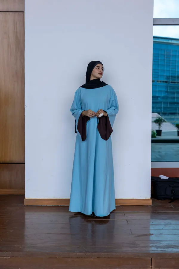 Brown_Blue_Reversible_2-In-1_Abaya_For_Women