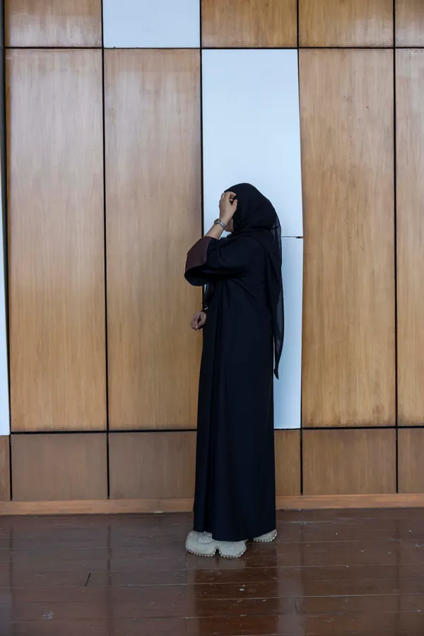 Brown_Black_Reversible_2-In-1_Abaya_For_Women