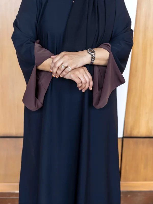Brown_Black_Reversible_2-In-1_Abaya_For_Women