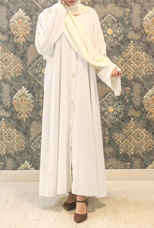 White_Buttoned_Abaya_For_Women