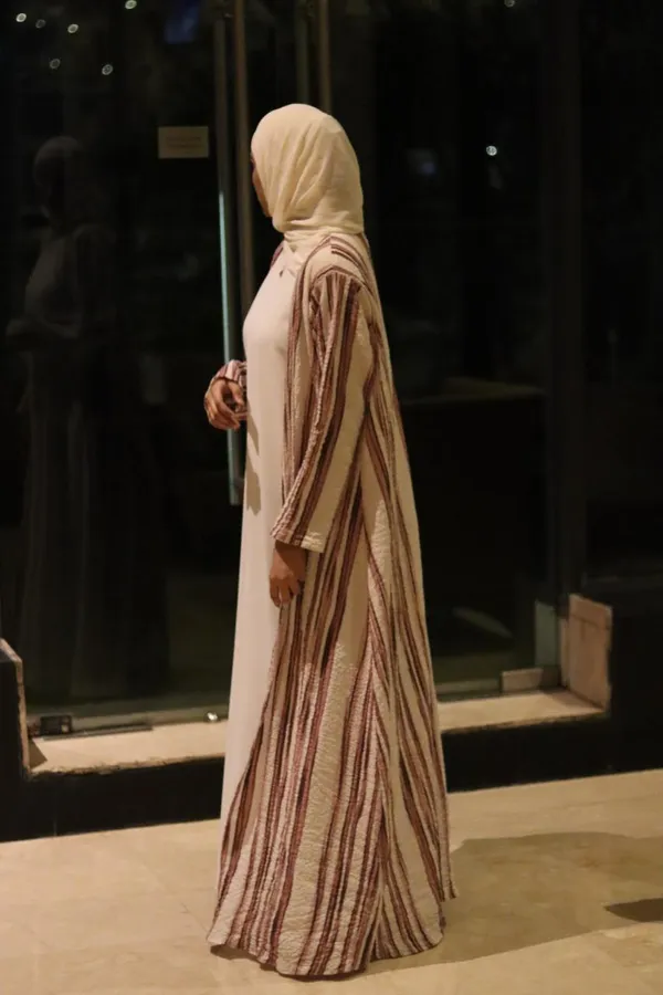 White_Red_Cy_Fabric_Straight_Shrug_Abaya_For_Women