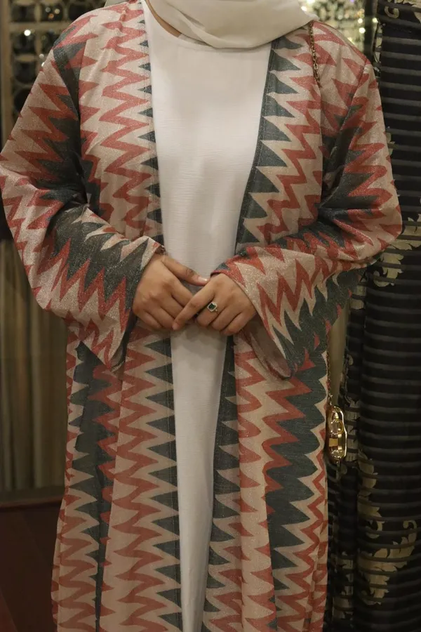 Multicolor_Zigzag_Straight_Shrug_Abaya_Set_With_Inner_Slit